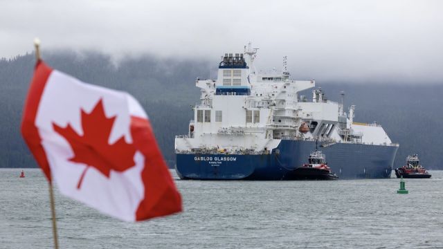 Canada enters global LNG market with first export image