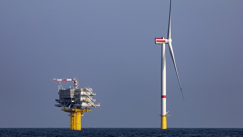 Offshore platform and turbine