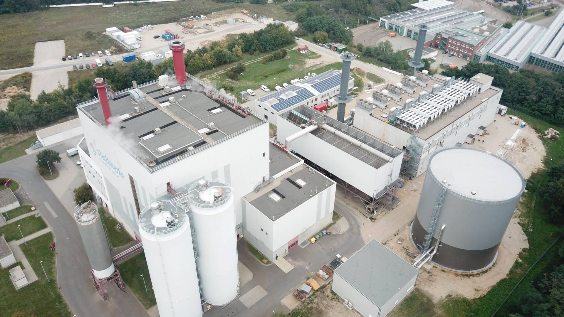 Aerial view of MAN Energy Solutions CHP plant commissioned at Stadtwerke Frankfurt
