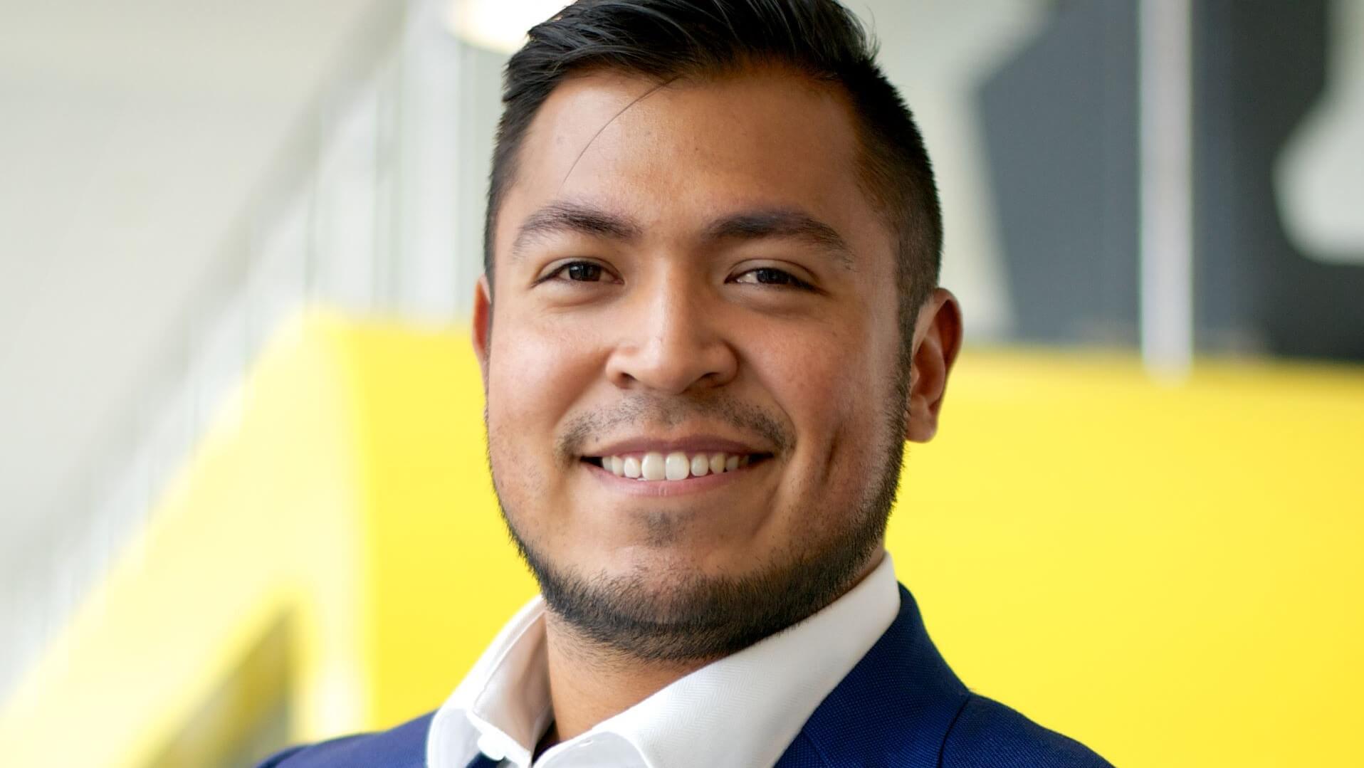 Head and shoulders photo of Dr Ali Alderete Peralta