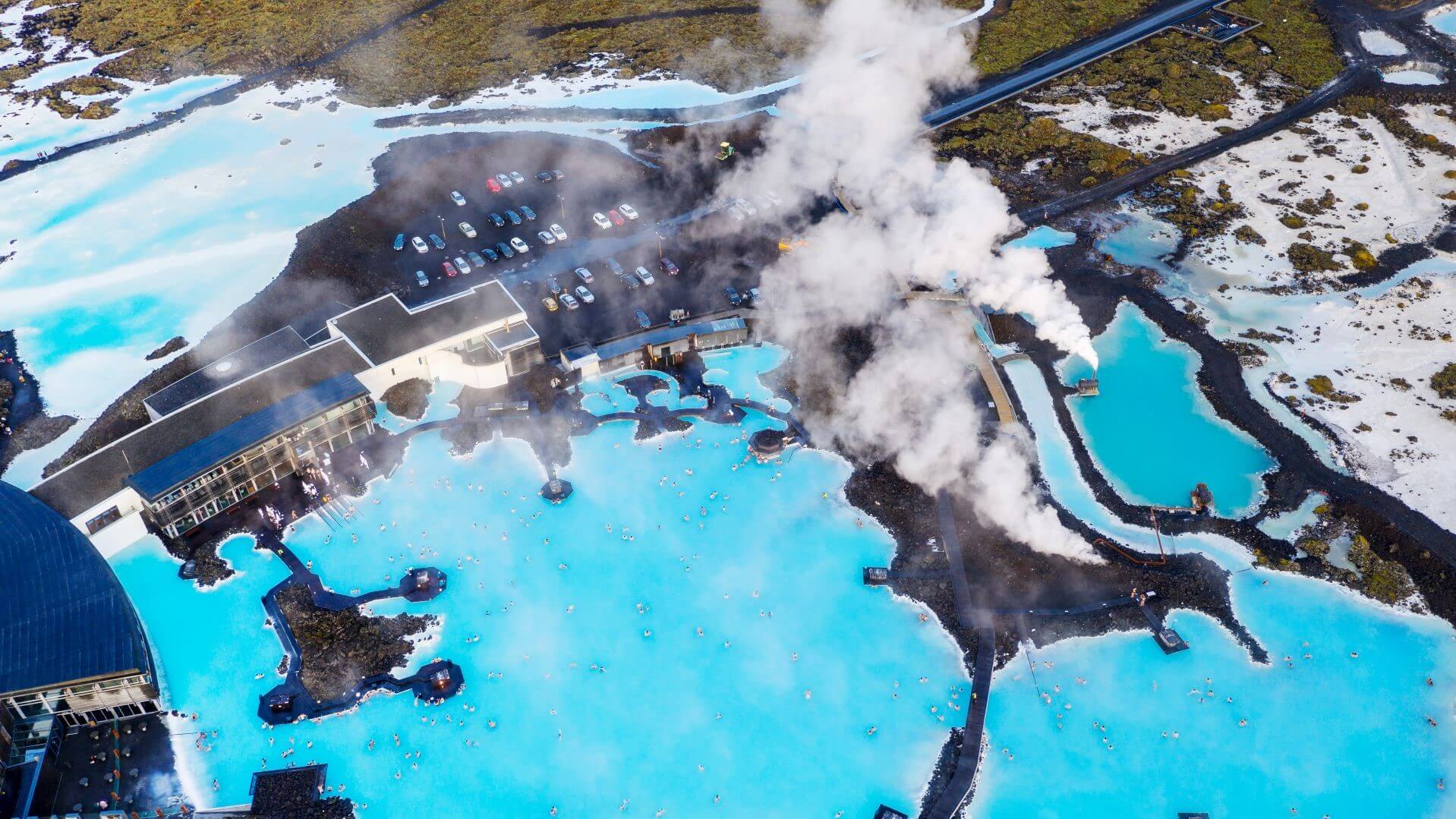 Aerial view of hotel and lagoon in Iceland