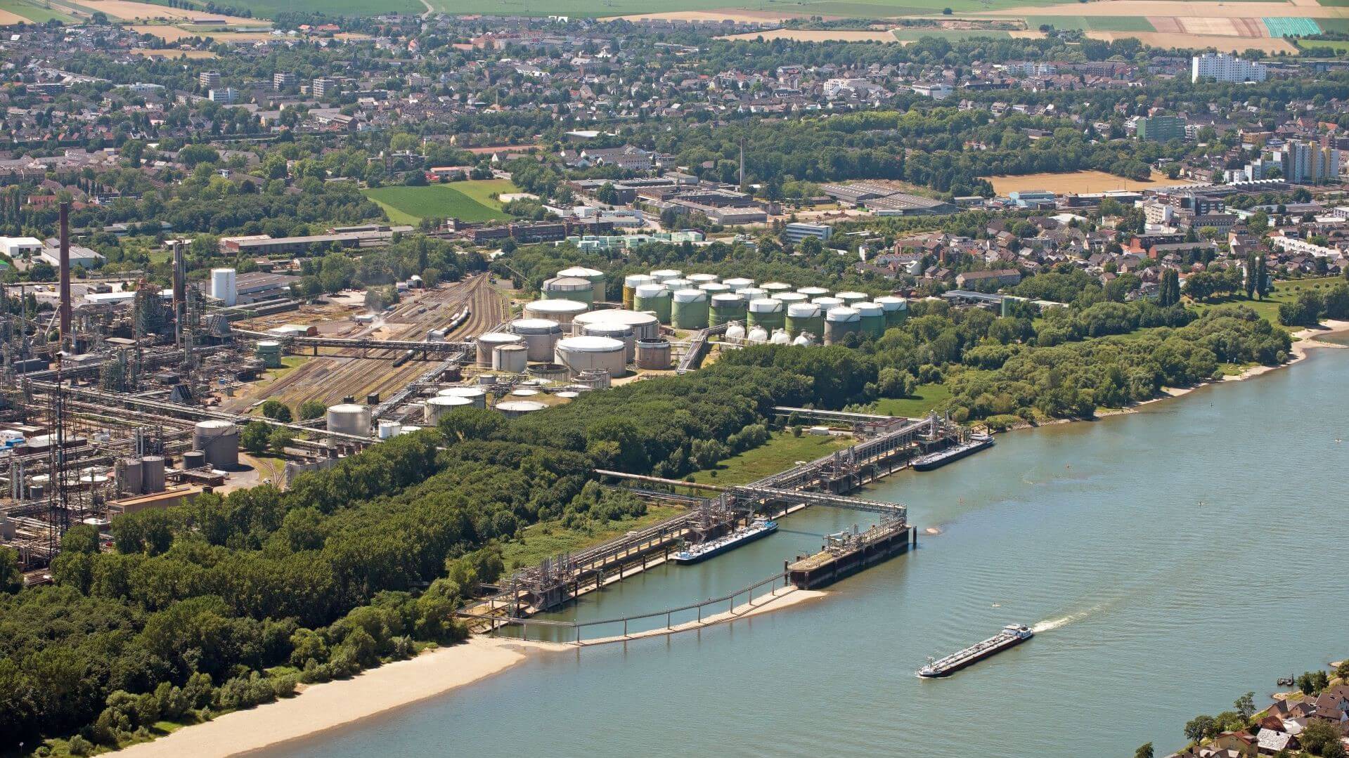 Aerial view of Shell Rheinland refinery, Cologne, Germany