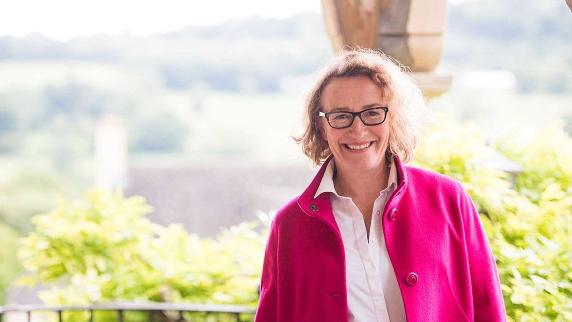 Head and shoulders photo of Juliet Davenport OBE HonFEI, President, Energy Institute
