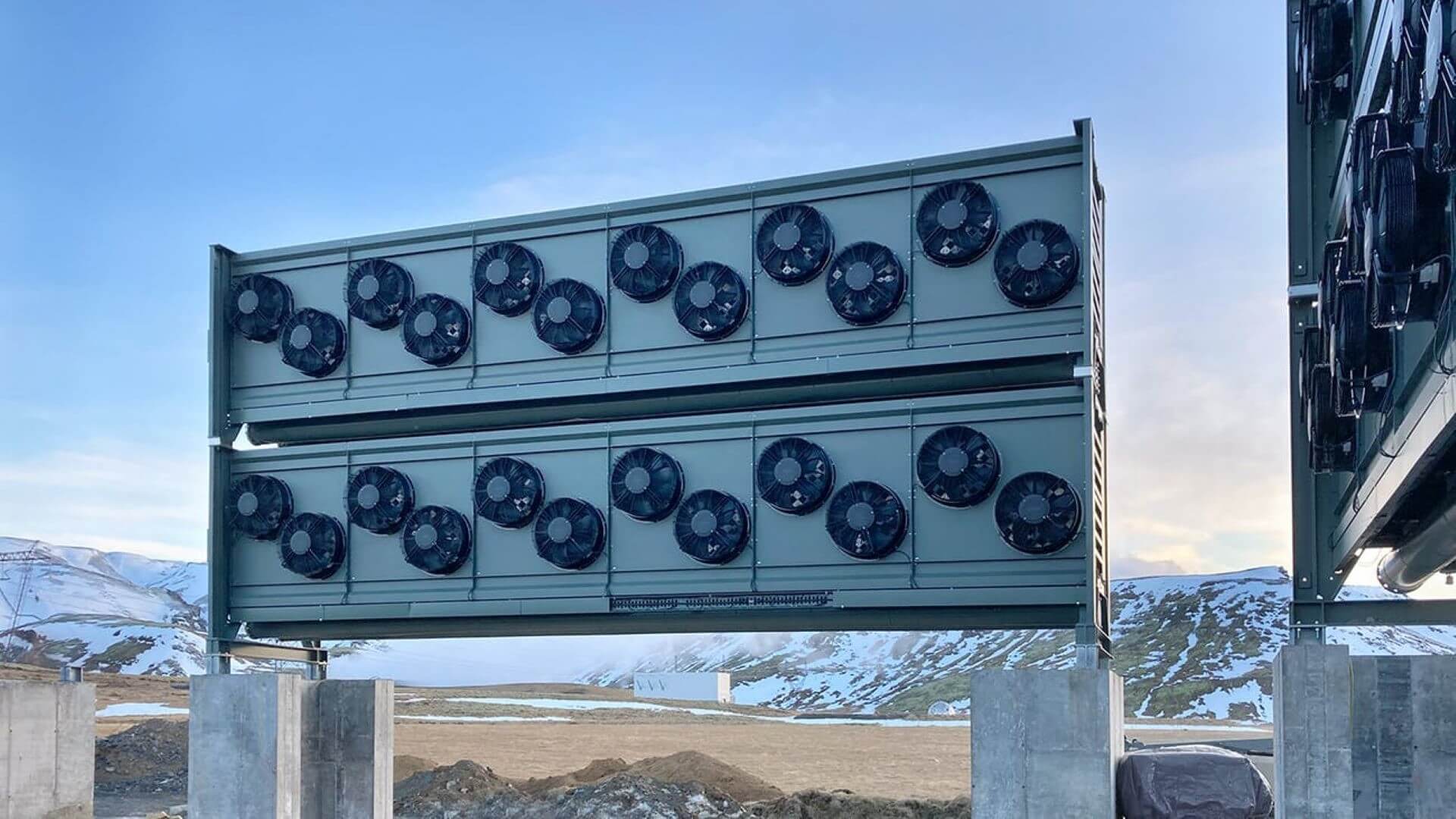 Close of up board holding carbon capture equipment