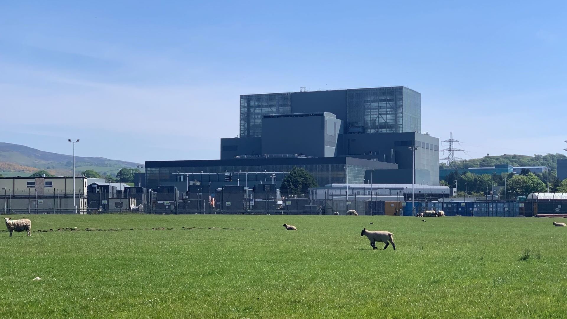 Exterior view of Hunterston B plant
