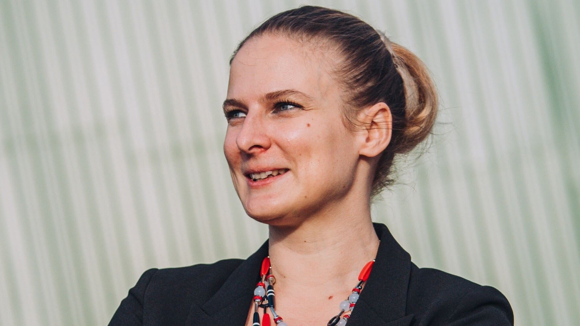 Head and shoulders photo of Edita Adamcikova 
