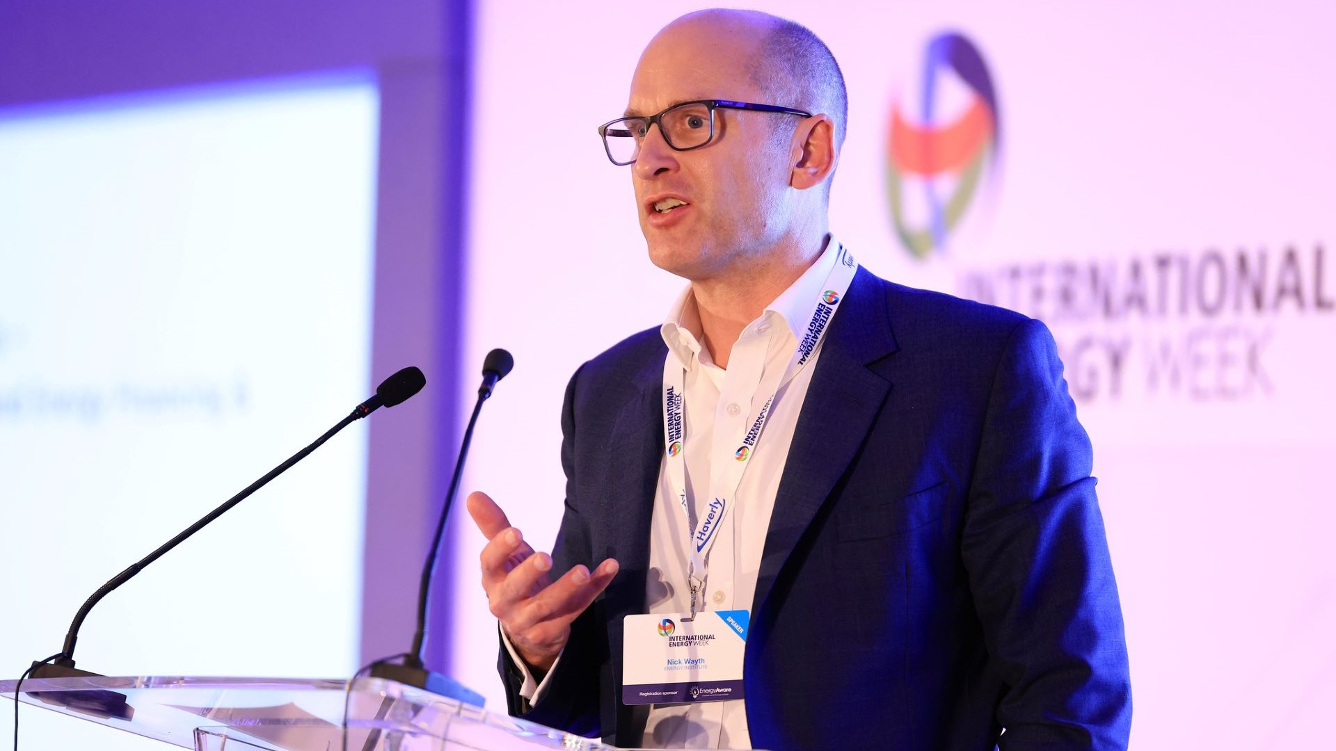 Nick Wayth ,CEO, Energy Institute, presenting from conference lectern