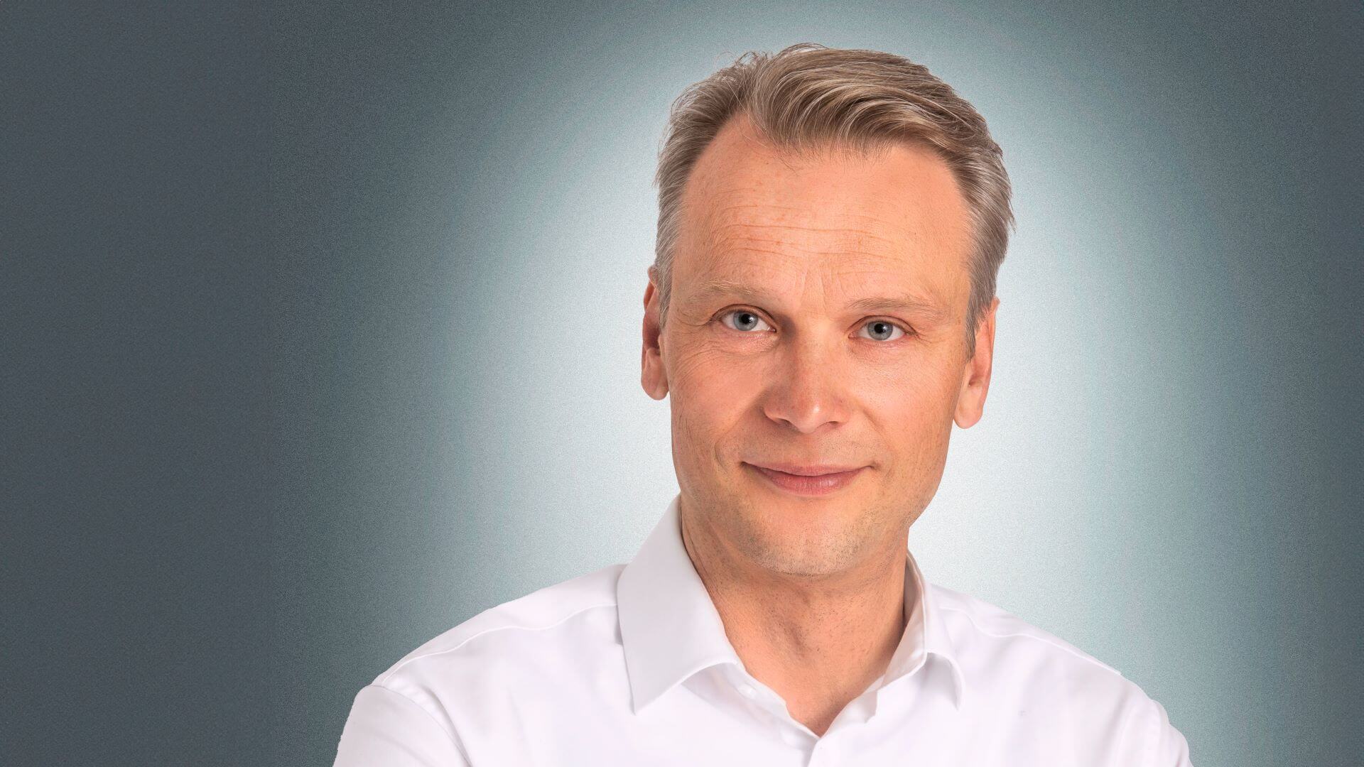 Head and shoulders photo of Antti Vihavainen