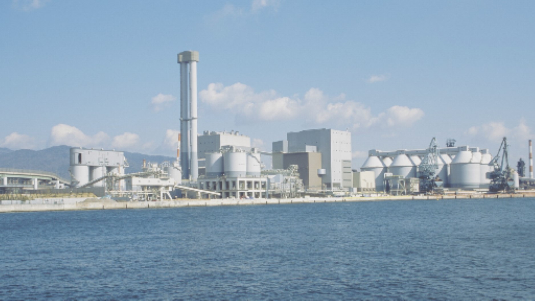 Exterior view of Baytown refining and petrochemical complex