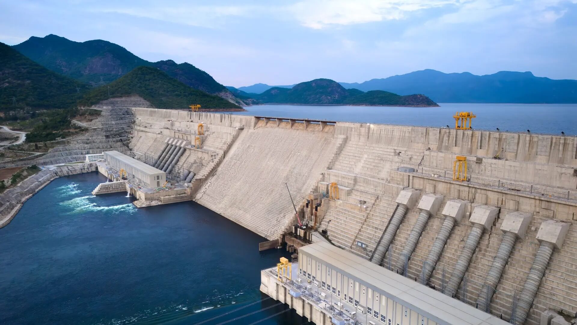A large dam with a large body of water