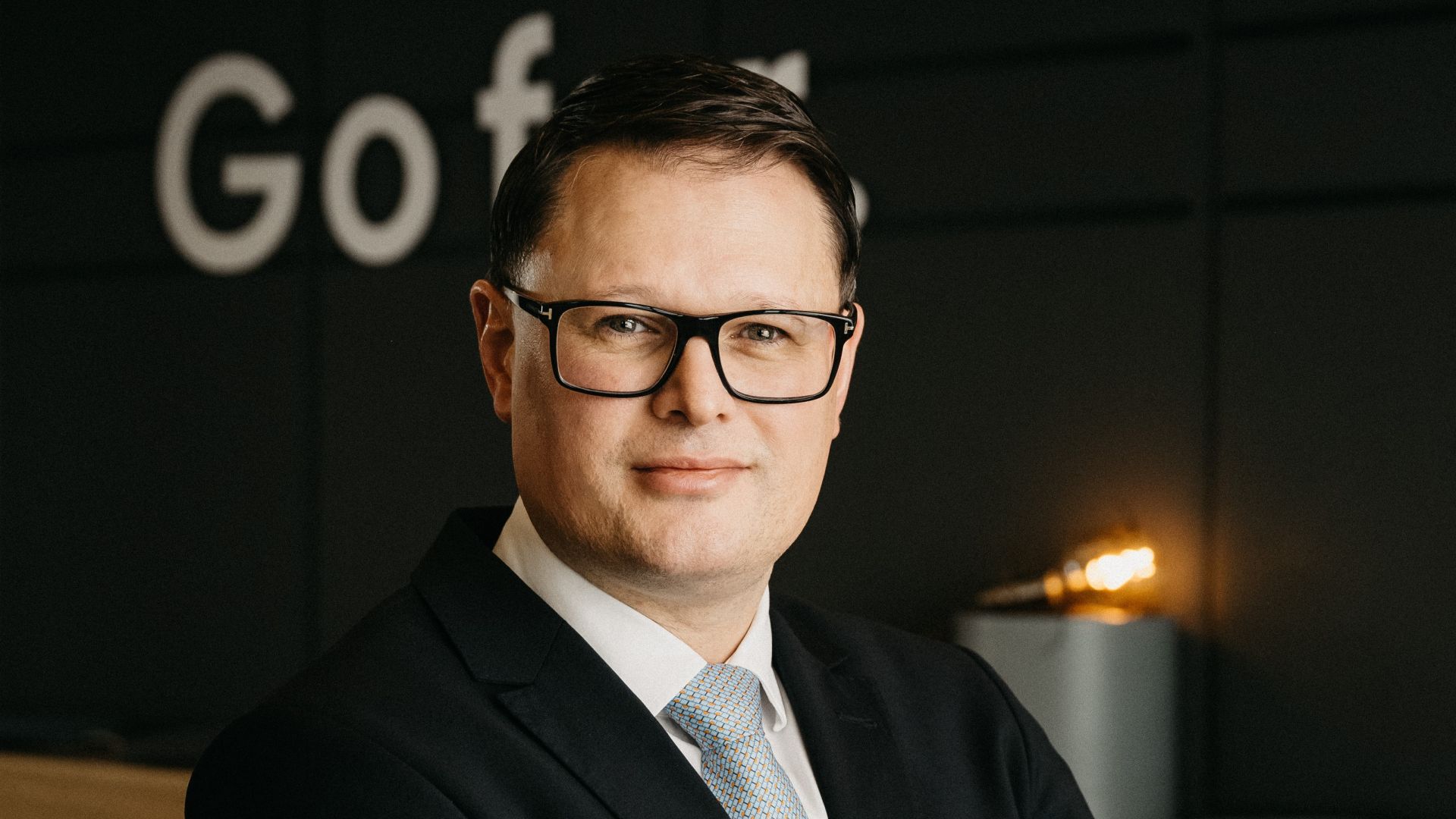 Head and shoulders photo of Matthias Maedge