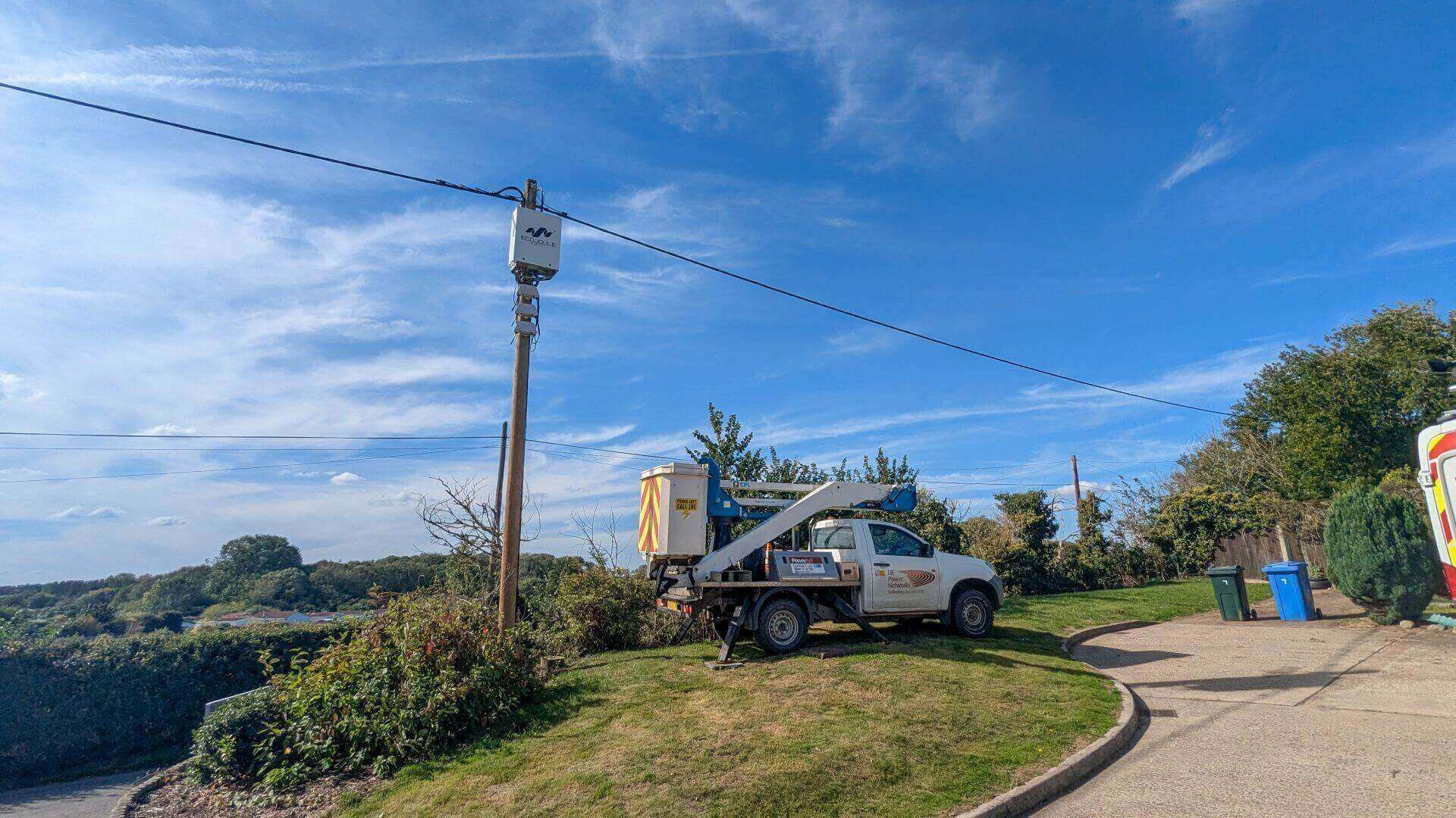 The EcoVAR device installed on overhead lines