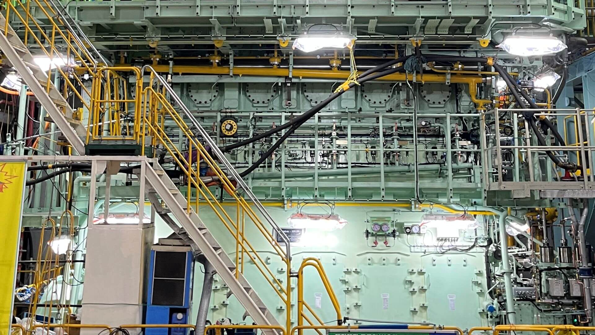 Inside of engine and machinery facility
