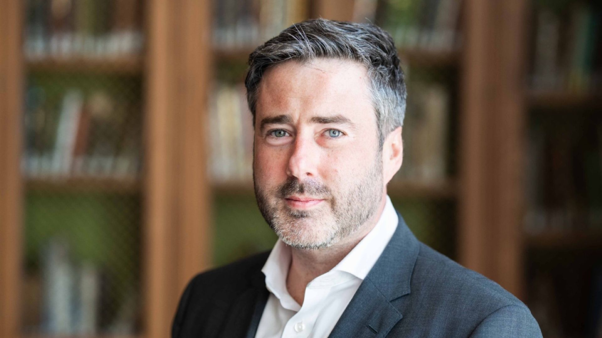 Head and shoulders photo of Graeme Hutchison